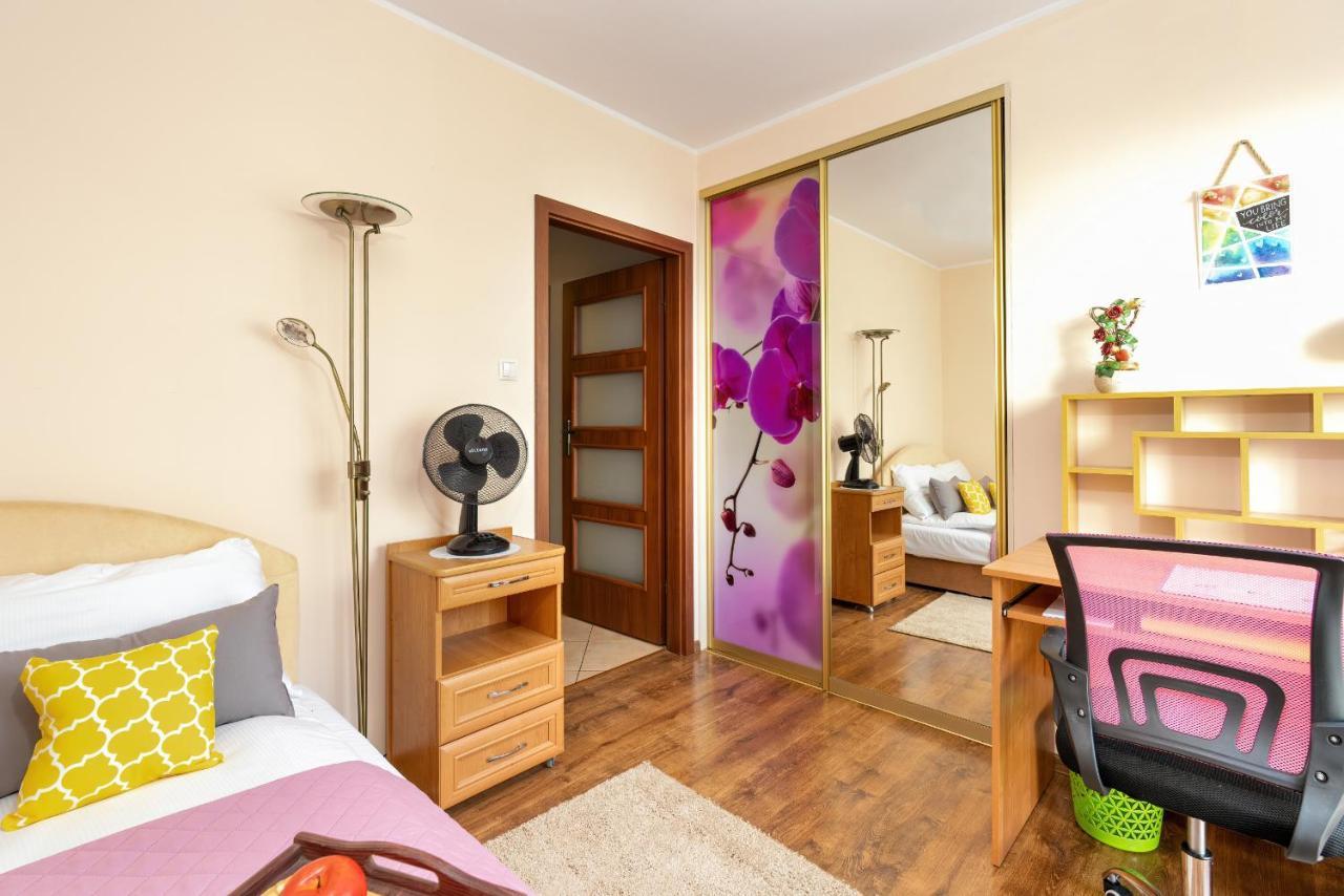 Comfortable Wojskowa Apartment By Noclegi Renters Poznań Exterior foto